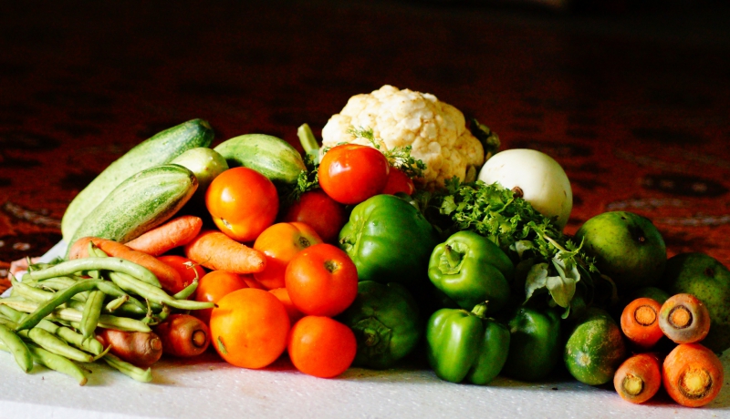 traiteur-VILLENEUVE D ENTRAUNES-min_table-nature-farm-leaf-ripe-dish-1024857-pxhere.com - Copie